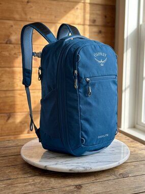Osprey Daylite Expandable 26+6 Travel Backpack Carry-On Luggage